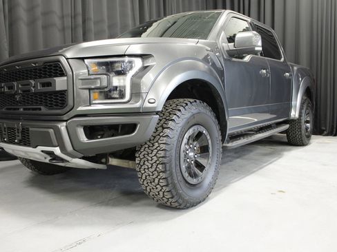 Used 2018 Ford F150 Raptor w/ Equipment Group 802A Luxury image 9