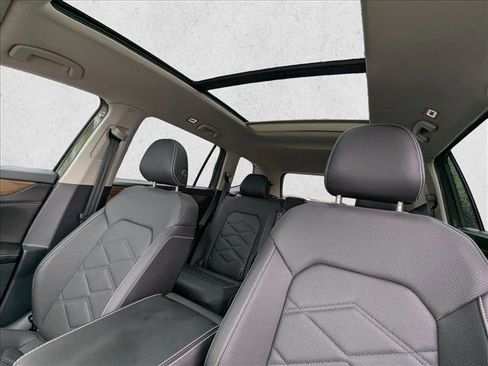 New 2026 Volkswagen Atlas SE FWD image 13