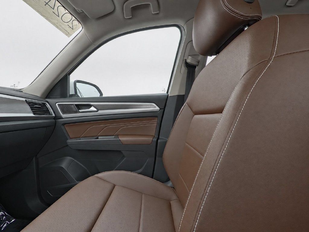 Used 2023 Volkswagen Atlas SE w/ Black Wheel Package AWD/4WD image 25