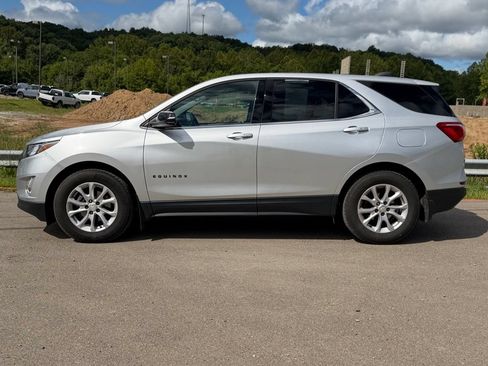 Used 2019 Chevrolet Equinox LT FWD image 2