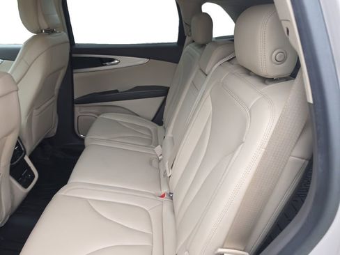 Used 2020 Lincoln Nautilus Premier AWD/4WD image 13