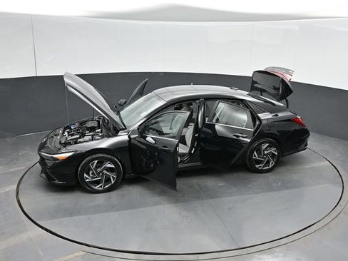 Used 2024 Hyundai Elantra Limited FWD image 58