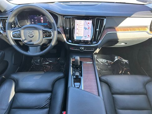 Used 2024 Volvo S60 B5 Ultimate w/ Climate Package image 16