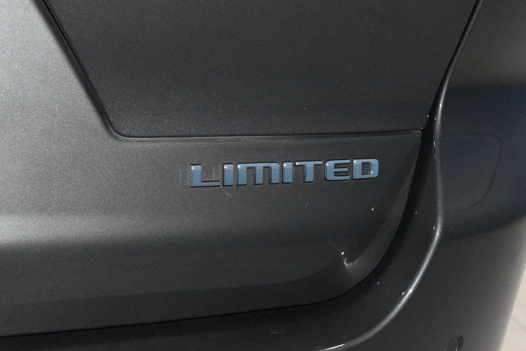 Used 2022 Jeep Grand Cherokee L Limited w/ MOPAR Finishing Package AWD/4WD image 30