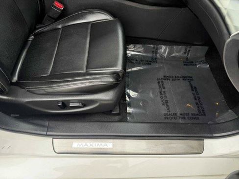 Used 2022 Nissan Maxima SV w/ Floor Mat Group FWD image 45