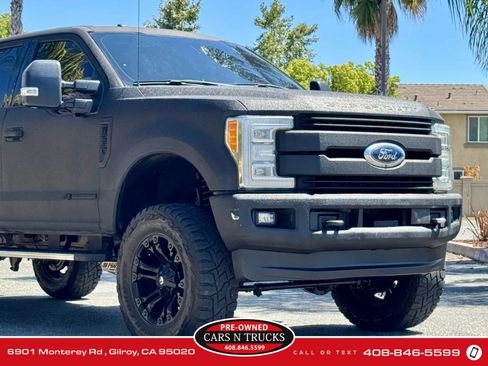Used 2017 Ford F250 Lariat w/ Lariat Ultimate Package AWD/4WD image 27