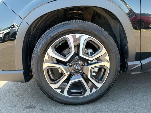 Certified 2023 Subaru Ascent Limited w/ Technology Package AWD/4WD image 19