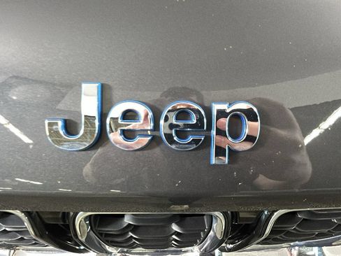 Used 2022 Jeep Grand Cherokee Limited 4xe AWD/4WD image 11