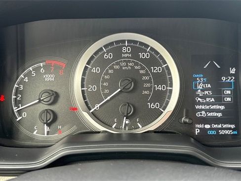 Used 2021 Toyota Corolla LE image 39