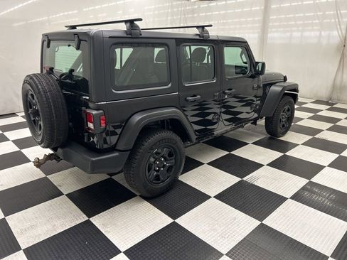 Used 2022 Jeep Wrangler Unlimited Sport image 3
