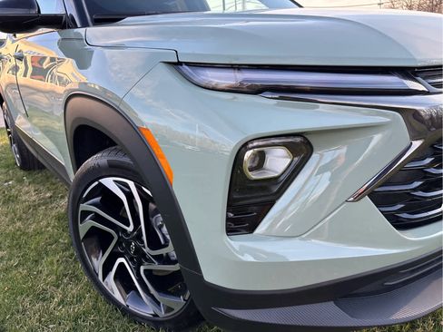 Used 2024 Chevrolet TrailBlazer RS w/ Convenience Package image 23