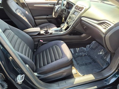 Used 2014 Ford Fusion SE FWD image 32