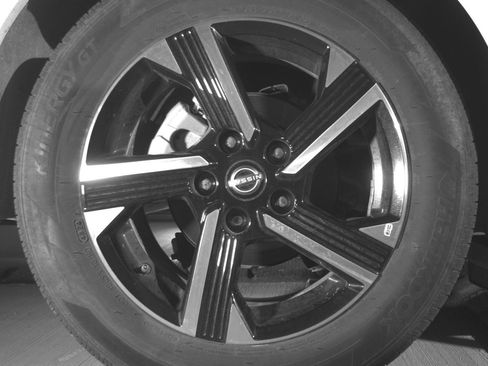 Used 2025 Nissan Sentra SV image 14