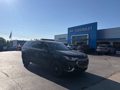 Used 2021 Chevrolet Traverse LT AWD/4WD image 1