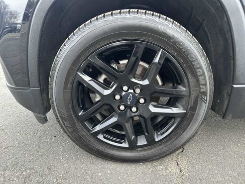 Used 2021 Chevrolet Traverse LS w/ LPO, Blackout Package image 17