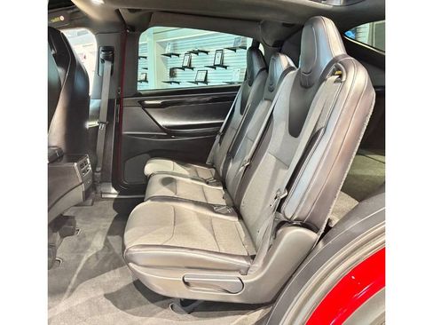 Used 2018 Tesla Model X 75D image 24