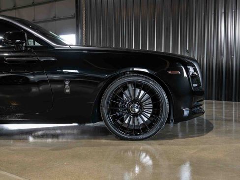 Used 2020 Rolls-Royce Wraith RWD image 18