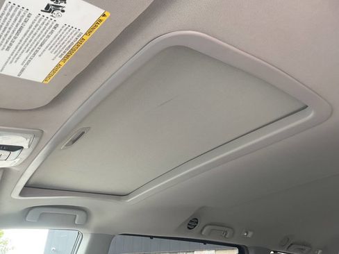 Used 2015 Toyota Sienna XLE FWD image 26