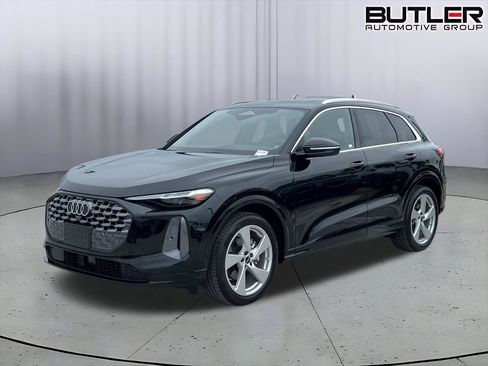 Certified 2025 Audi Q5 Prestige AWD/4WD image 1