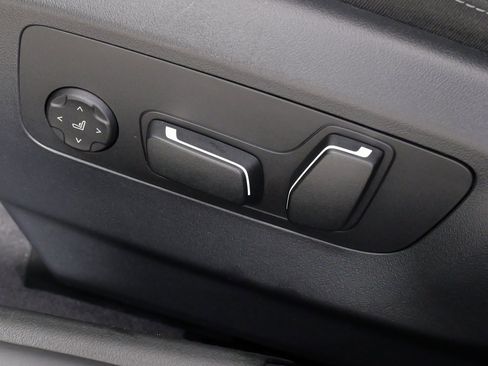 Used 2024 BMW 530i image 44