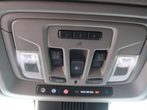 Used 2023 GMC Sierra 1500 Denali w/ Denali Reserve Package AWD/4WD image 28