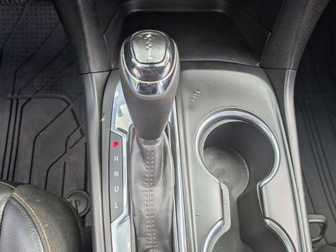 Used 2020 Chevrolet Equinox LT w/ Sport Edition FWD image 19