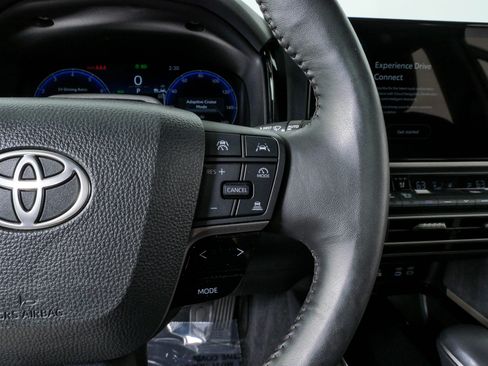 Used 2025 Toyota Camry XLE w/ Premium Plus Package FWD image 10