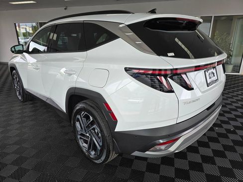 Used 2026 Hyundai Tucson Limited AWD/4WD image 3