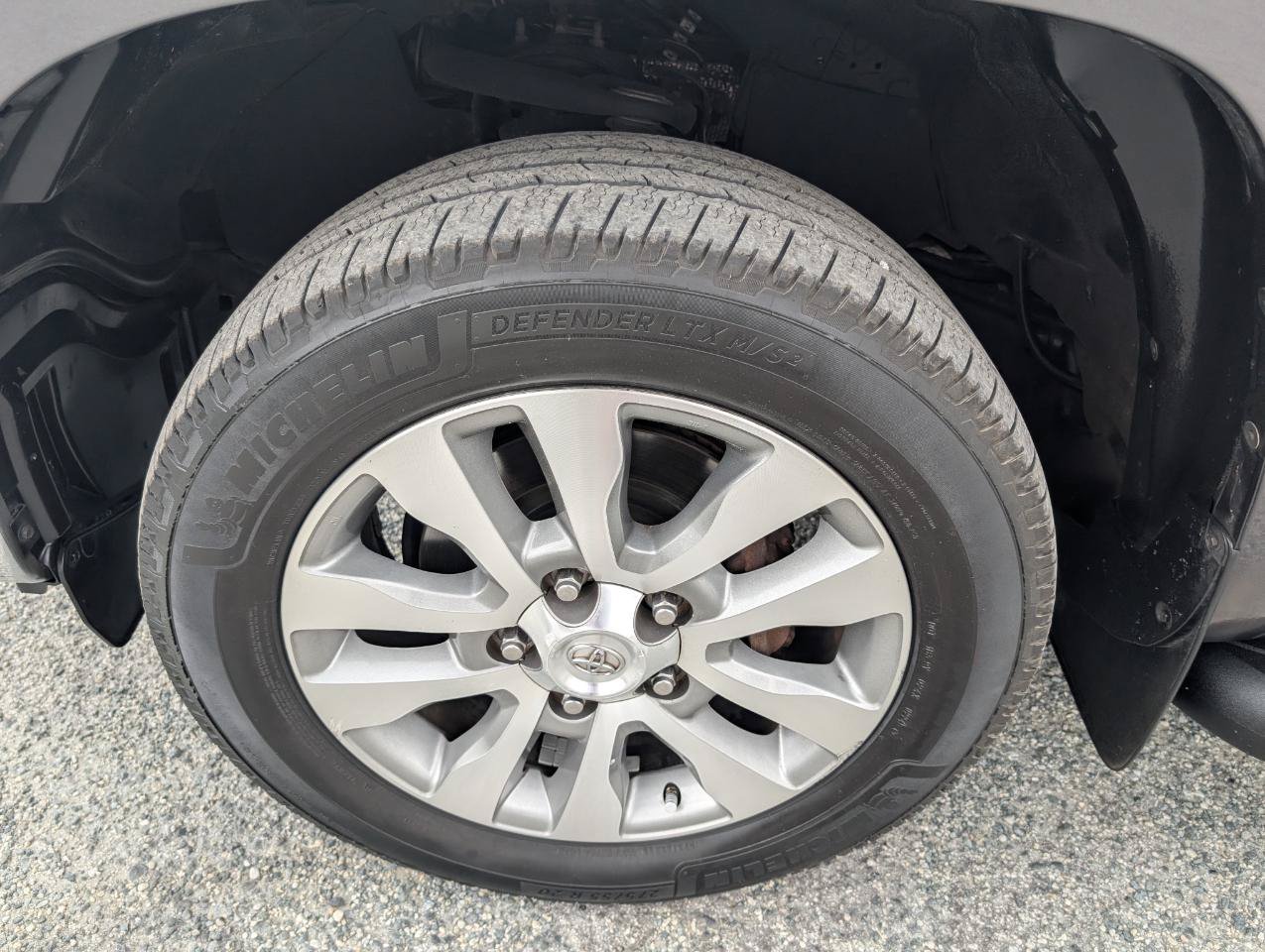 Used 2017 Toyota Tundra Limited w/ Limited Premium Package RWD image 12
