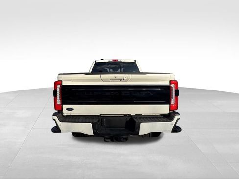 Used 2025 Ford F250 Platinum image 8