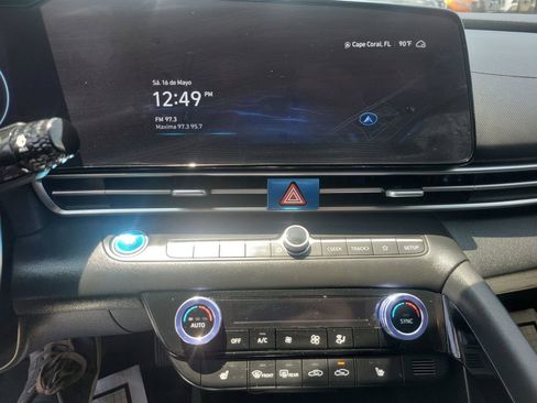 Used 2023 Hyundai Elantra SEL w/ Convenience Package FWD image 29