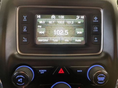 Used 2017 Jeep Grand Cherokee Limited image 30