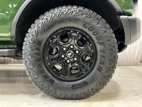 Used 2023 Ford Bronco Wildtrak AWD/4WD image 12