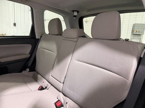 Used 2018 Subaru Forester 2.5i Premium w/ All-Weather Package image 27