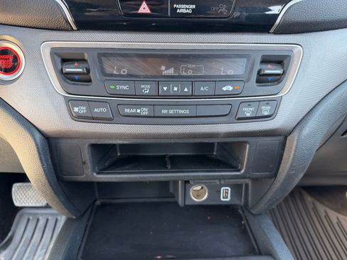 Used 2023 Honda Ridgeline Sport image 14
