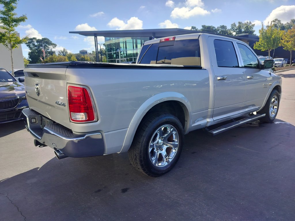 Used 2018 RAM 1500 Laramie AWD/4WD image 3