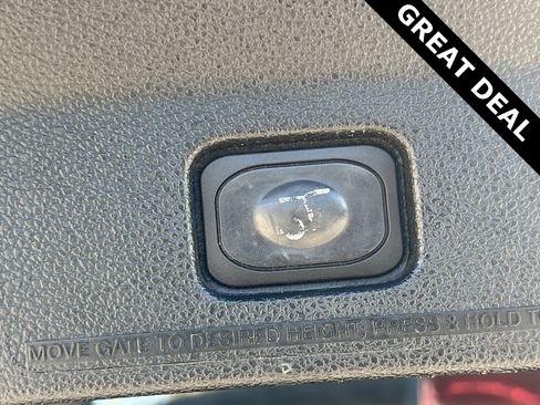 Used 2018 Ford Explorer Sport image 17