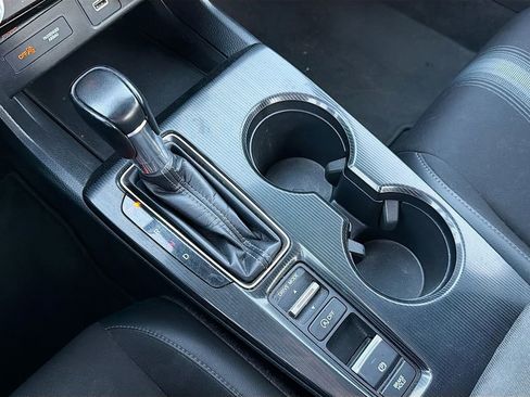 Used 2023 Honda Civic Sport image 16