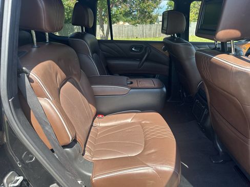 Used 2015 INFINITI QX80 Limited w/ All Season Package image 19