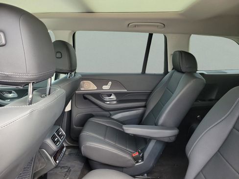 Certified 2026 Mercedes-Benz GLS 450 4MATIC image 6