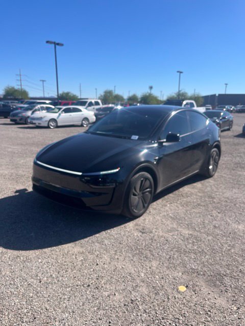 Used 2026 Tesla Model Y Long Range RWD image 1
