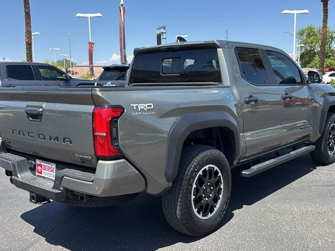 Used 2024 Toyota Tacoma TRD Sport image 7