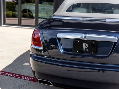 Used 2016 Rolls-Royce Dawn RWD image 12