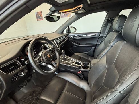 Used 2016 Porsche Macan S image 3