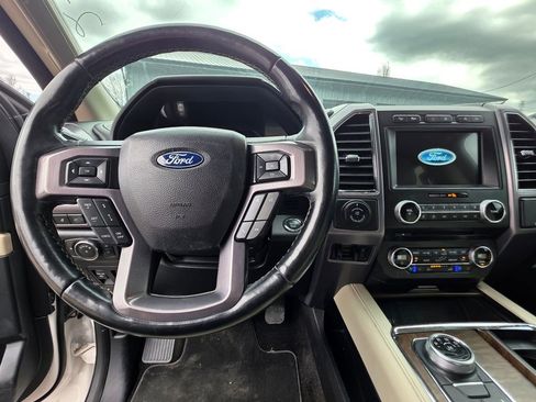 Used 2018 Ford Expedition Platinum image 14