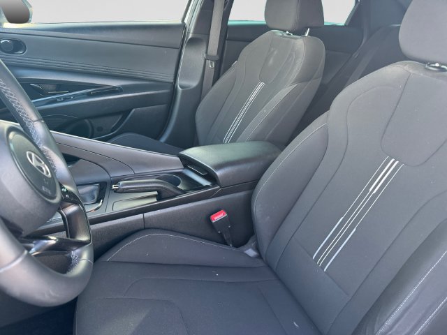 Used 2025 Hyundai Elantra Sport FWD image 11