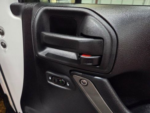 Used 2015 Jeep Wrangler Unlimited Sport w/ Quick Order Package 24S image 36