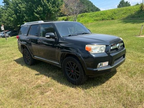 Used 2010 Toyota 4Runner Limited AWD/4WD image 6