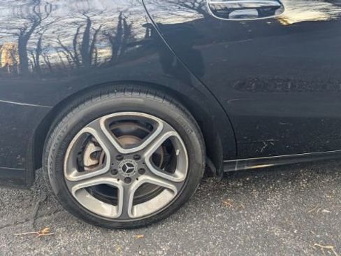 Used 2018 Mercedes-Benz CLA 250 4MATIC image 12