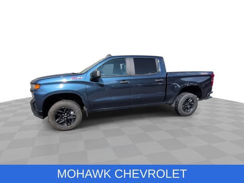 Used 2020 Chevrolet Silverado 1500 Custom Trail Boss w/ Custom Convenience Package AWD/4WD image 4
